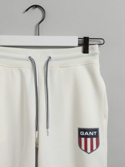 GANT – Retro Shield Sweatpants מכנס טרנינג בצבע לבן דגם