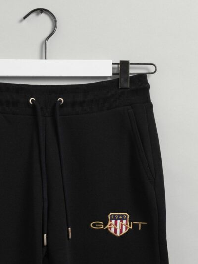 GANT – ARCHIVE SHIELD SWEAT PANT מכנס טרנינג בצבע שחור  דגם