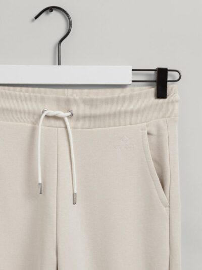 GANT – מכנס טרנינג בצבע בז’ דגם LOCK UP SWEAT PANTS