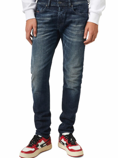 DIESEL - ג'ינס בצבע כחול דגם SLEENKER 069XD