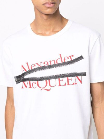 ALEXANDER MCQUEEN – טישרט בצבע לבן דגם MCQUEEN T-SHIRT