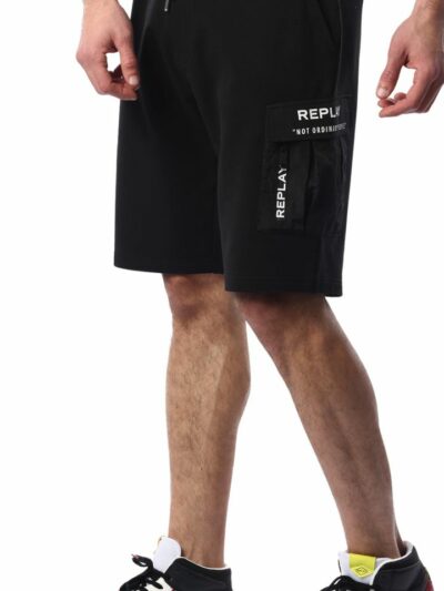REPLAY – מכנס קצר ריפליי בצבע שחור דגם French terry