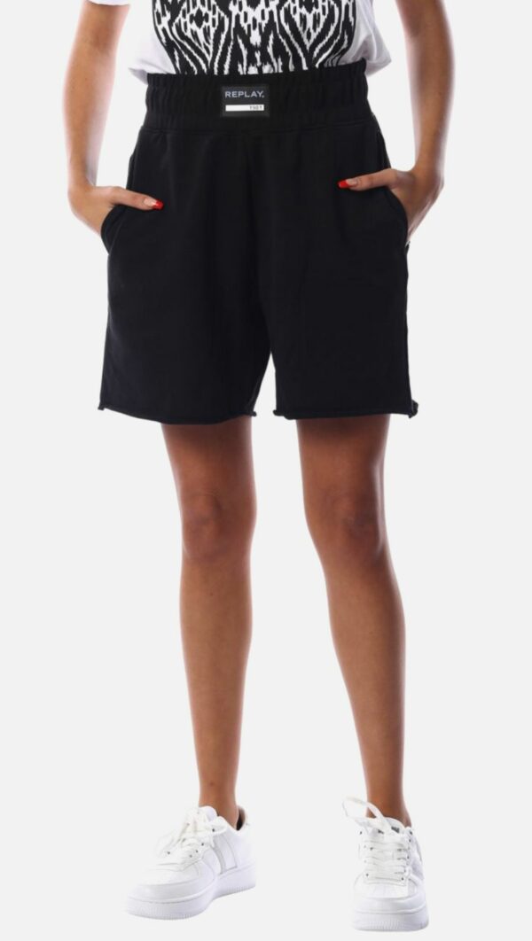 REPLAY - מכנס ריפליי בצבע שחור דגם TERRY SHORTS