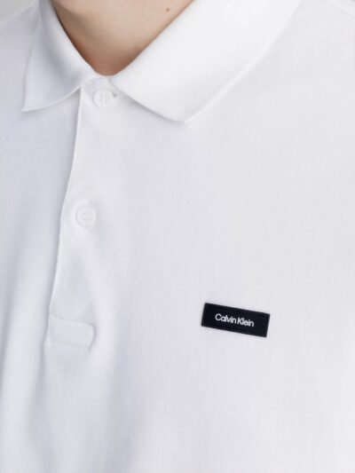CALVIN KLEIN – חולצת פולו קלווין קליין בצבע לבן דגם K10K111196