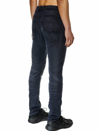 DIESEL – ג’ינס דיזל בצבע כחול כהה דגם KROOLEY JOGG 068CR