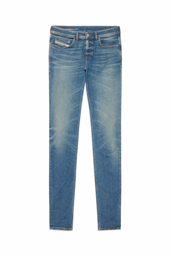 DIESEL - ג'ינס דיזל בצבע כחול דגם SLEENKER 09E88