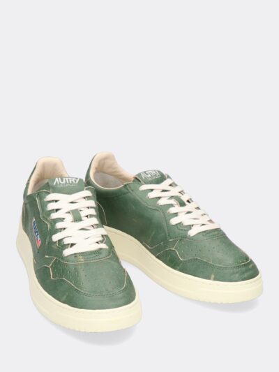 AUTRY - נעליים אוטרי בצבע ירוק דגם AULM SU24